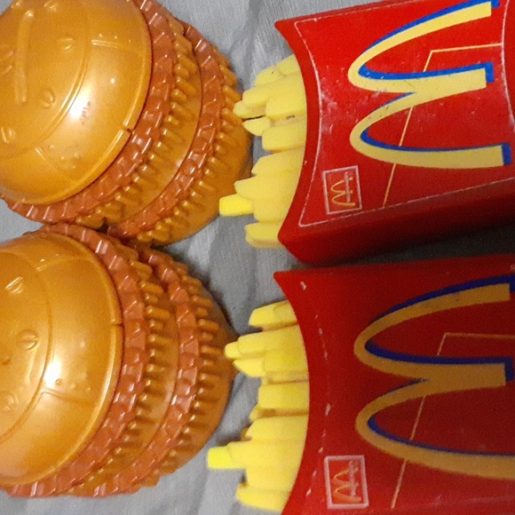 Vintage Lot of 11 McDonalds toys and 1 Burger King toy - Picture 4 of 4